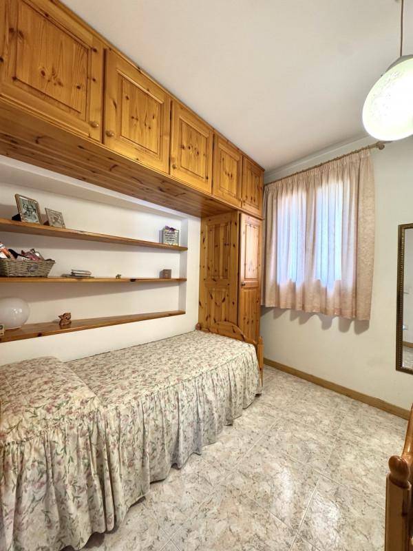 ELEGANTE CASA INDIPENDENTE CON SPAZIO ESTERNO DI PROPRIETA'

Per info e appuntamenti Immobiliare ...