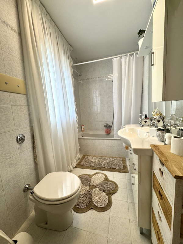 ELEGANTE CASA INDIPENDENTE CON SPAZIO ESTERNO DI PROPRIETA'

Per info e appuntamenti Immobiliare ...