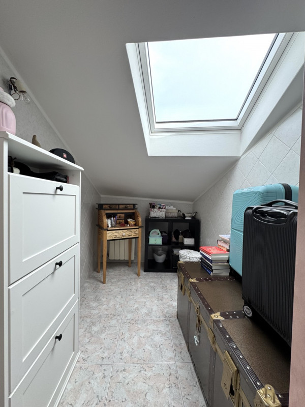 ELEGANTE CASA INDIPENDENTE CON SPAZIO ESTERNO DI PROPRIETA'

Per info e appuntamenti Immobiliare ...