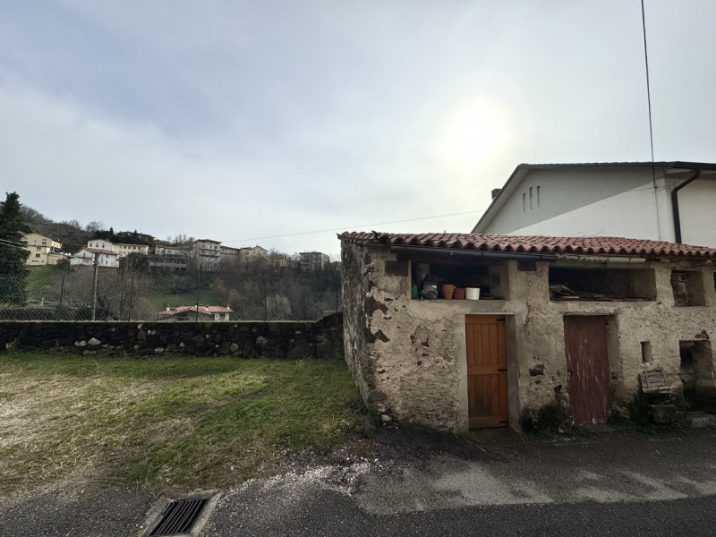 ELEGANTE CASA INDIPENDENTE CON SPAZIO ESTERNO DI PROPRIETA'

Per info e appuntamenti Immobiliare ...