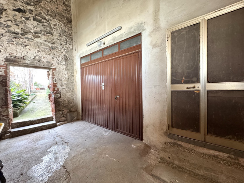 ELEGANTE CASA INDIPENDENTE CON SPAZIO ESTERNO DI PROPRIETA'

Per info e appuntamenti Immobiliare ...