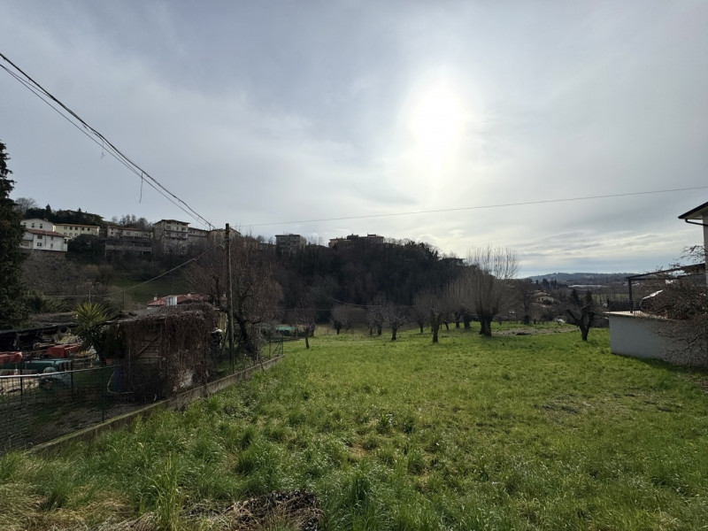 ELEGANTE CASA INDIPENDENTE CON SPAZIO ESTERNO DI PROPRIETA'

Per info e appuntamenti Immobiliare ...