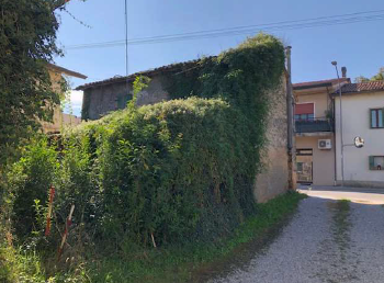 RIF. A.A.451-241

Vendesi all'asta - abitazione unifamiliare su due livelli in data 10 aprile 202...