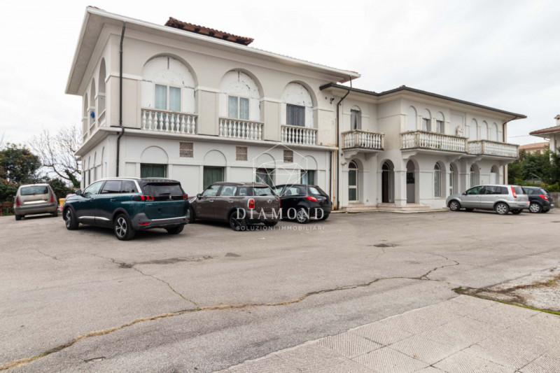 Onè di Fonte: vendesi per investimento palazzina interamente locata.

La palazzina è situata in u...