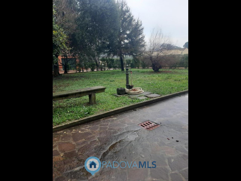 Monselice centro vendesi casa singola

Immobile in esclusiva al Gruppo Padova MLS

Nel centro di ...