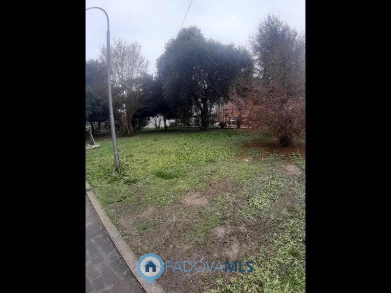 Monselice centro vendesi casa singola

Immobile in esclusiva al Gruppo Padova MLS

Nel centro di ...