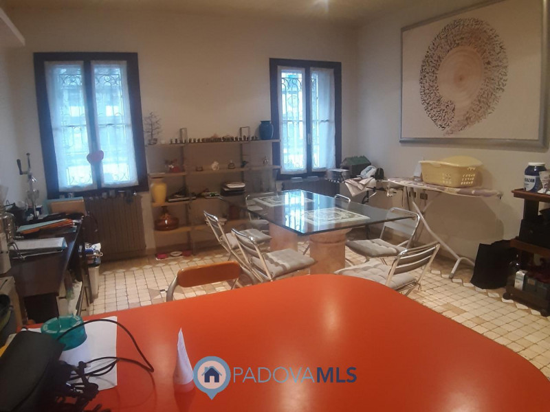 Monselice centro vendesi casa singola

Immobile in esclusiva al Gruppo Padova MLS

Nel centro di ...