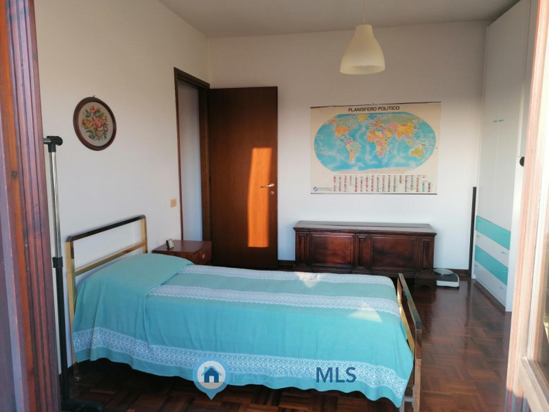Immobile in esclusiva al Gruppo Padova MLS
CADONEGHE - MEJANIGA.

In zona centralissima, disponib...
