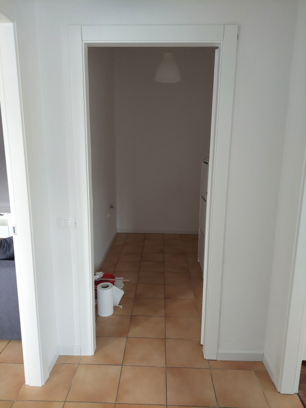 In zona impianti sportivi affittiamo appartamento al piano terra, ristrutturato e completamente a...