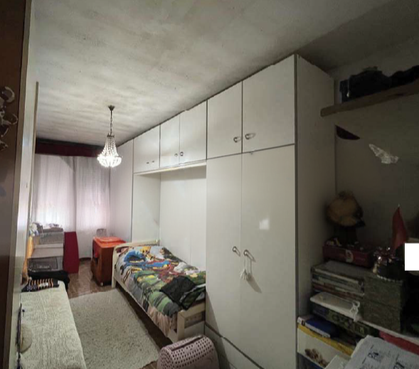 RIF. A.A.374-22

Vendesi all'asta - casa a schiera centrale su 2 livelli in data 26 marzo 2026

D...