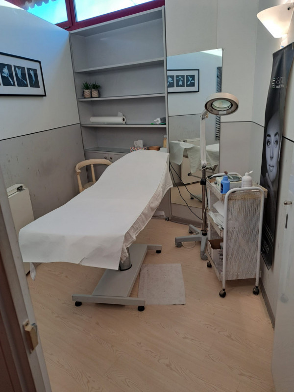 Scopri un'opportunità unica nel cuore di Veggiano! In vendita, un negozio di 90 mq situato nella ...