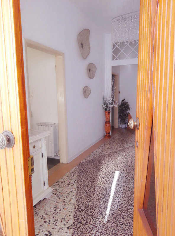 NECESSITI DI UNA TANA PER RIFUGIARTI DAL MONDO?

Ho la soluzione!
Ciò che ti serve è uno spazio, ...