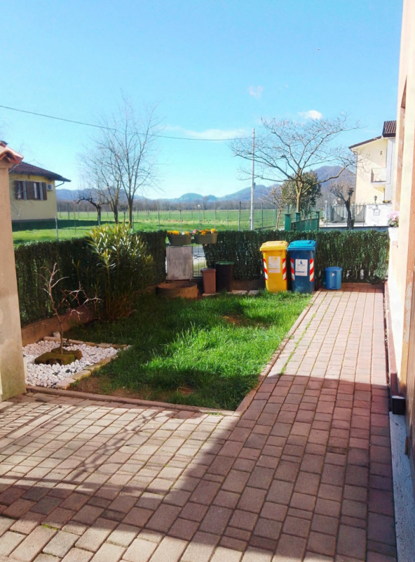 NECESSITI DI UNA TANA PER RIFUGIARTI DAL MONDO?

Ho la soluzione!
Ciò che ti serve è uno spazio, ...