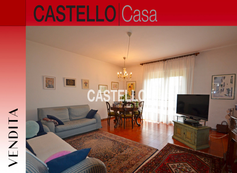 Questa porzione centrale di casa a schiera è un'opportunità imperdibile per chi cerca comfort e i...