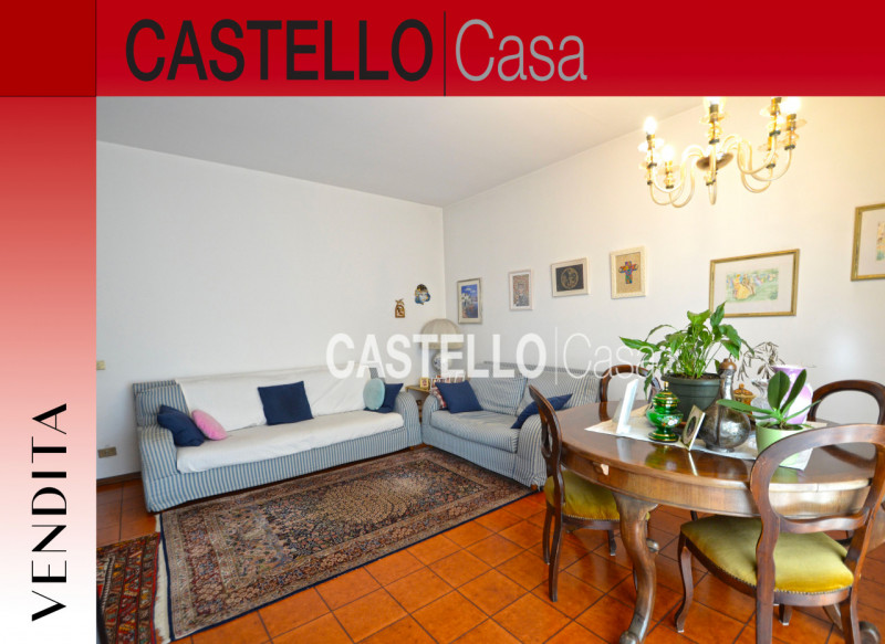 Questa porzione centrale di casa a schiera è un'opportunità imperdibile per chi cerca comfort e i...