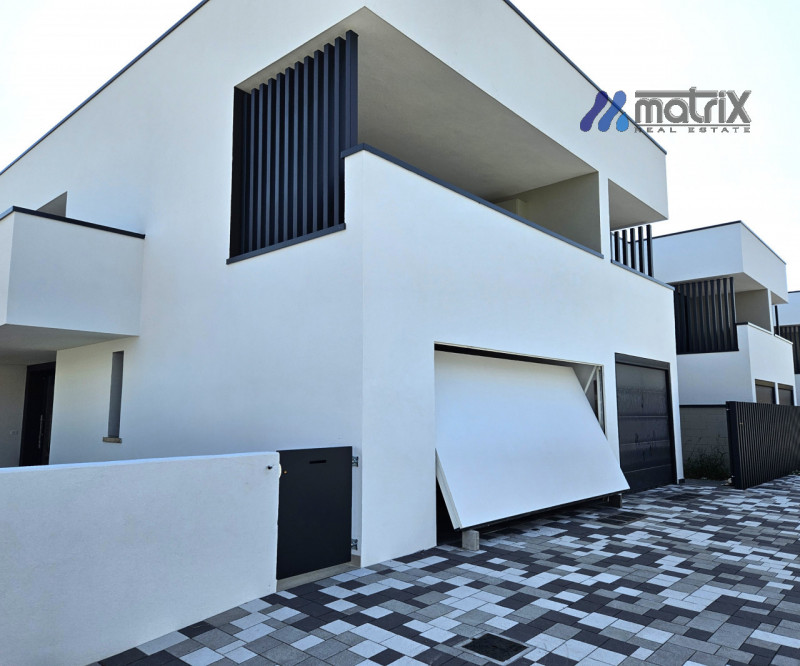 Ville a Schiera fotovoltaico 6 kw, 140 mq calpestabili €. 324.000 zona centrale comoda a tutti i ...