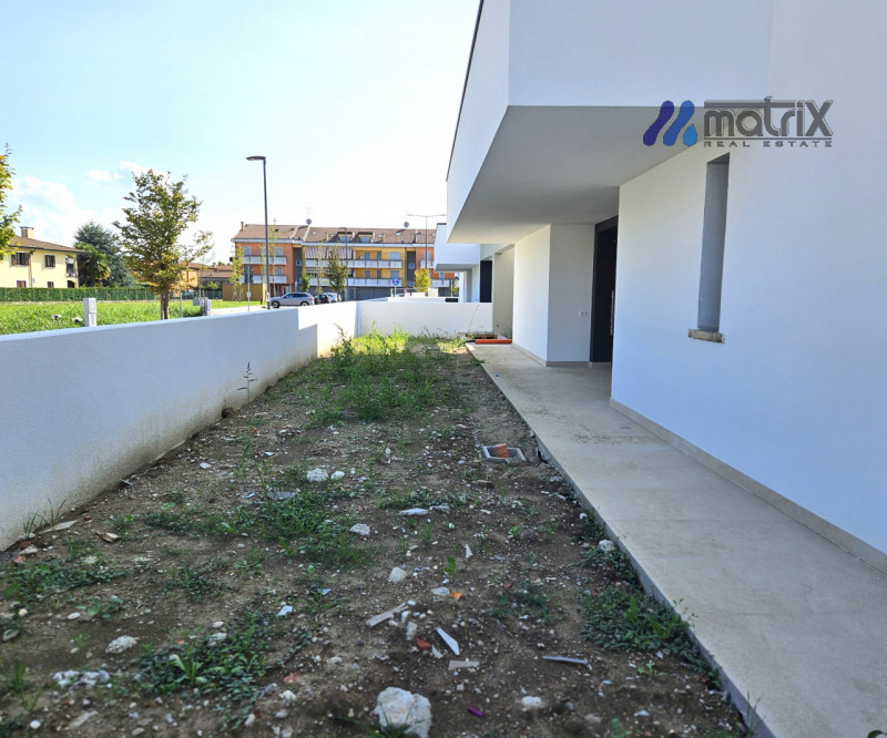 Ville a Schiera fotovoltaico 6 kw, 140 mq calpestabili €. 324.000 zona centrale comoda a tutti i ...