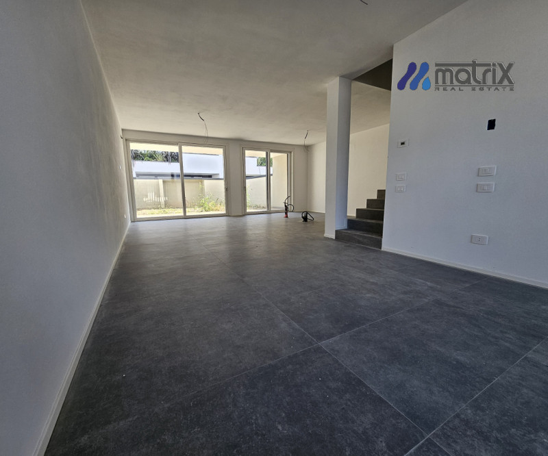 Ville a Schiera fotovoltaico 6 kw, 140 mq calpestabili €. 324.000 zona centrale comoda a tutti i ...