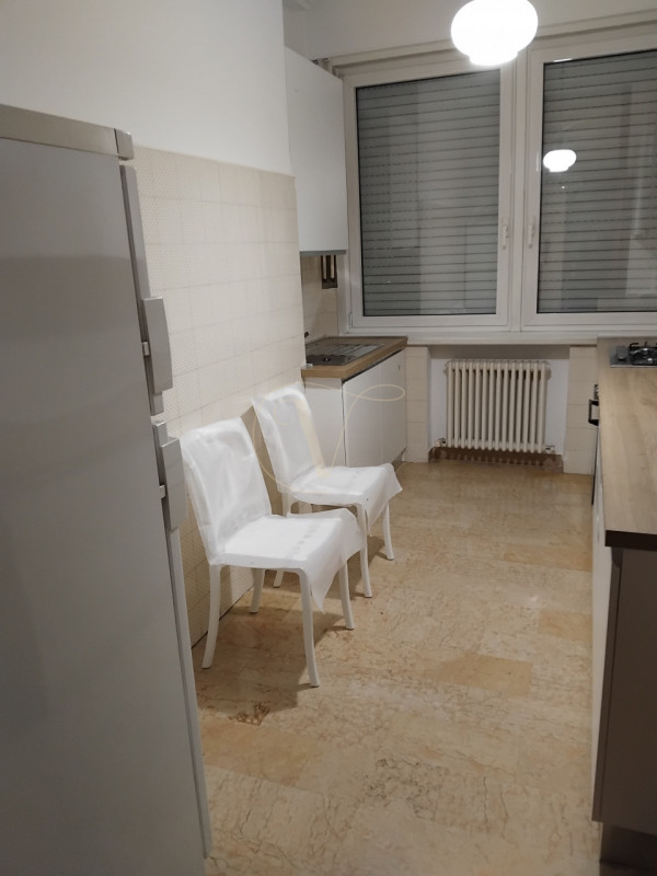 VICENZA - CENTRO STORICO - NO ZTL - BICAMERE CON ASCENSORE

VICENZA - CENTRO STORICO - NO ZTL: sc...