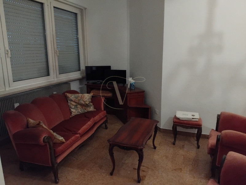 VICENZA - CENTRO STORICO - NO ZTL - BICAMERE CON ASCENSORE

VICENZA - CENTRO STORICO - NO ZTL: sc...