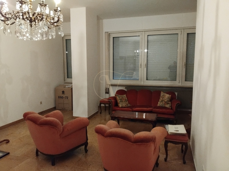 VICENZA - CENTRO STORICO - NO ZTL - BICAMERE CON ASCENSORE

VICENZA - CENTRO STORICO - NO ZTL: sc...