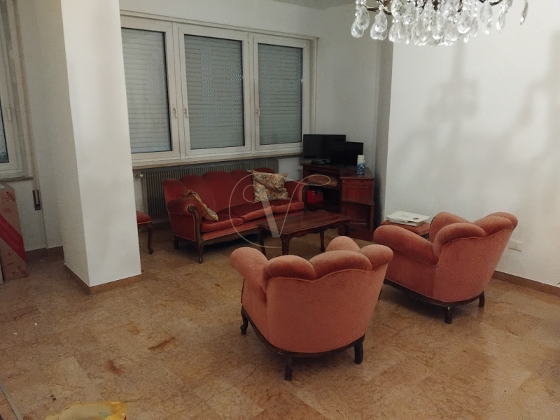 VICENZA - CENTRO STORICO - NO ZTL - BICAMERE CON ASCENSORE

VICENZA - CENTRO STORICO - NO ZTL: sc...