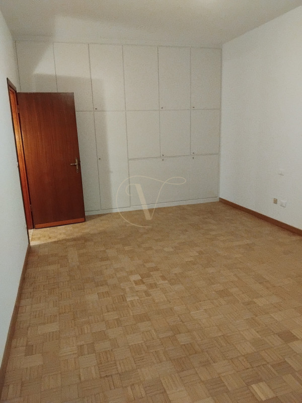 VICENZA - CENTRO STORICO - NO ZTL - BICAMERE CON ASCENSORE

VICENZA - CENTRO STORICO - NO ZTL: sc...