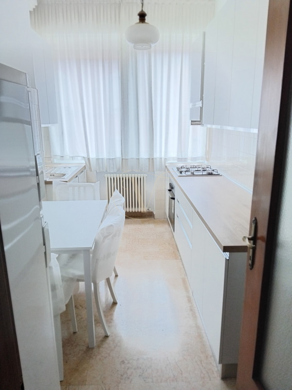 VICENZA - CENTRO STORICO - NO ZTL - BICAMERE CON ASCENSORE

VICENZA - CENTRO STORICO - NO ZTL: sc...