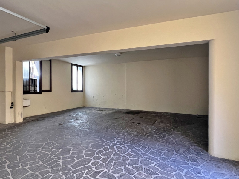 RECENTE MANSARDA BICAMERE ULTIMO PIANO CON POSTO AUTO COPERTO - Rif. 8354
All'interno di un palaz...