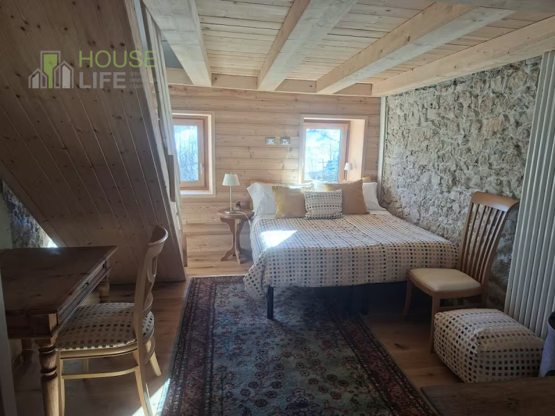 ROANA - TRESCHE CONCA - ELEGANTE CHALET DI MONTAGNA quadrilocale, tre-quattro camere, tre bagni, ...