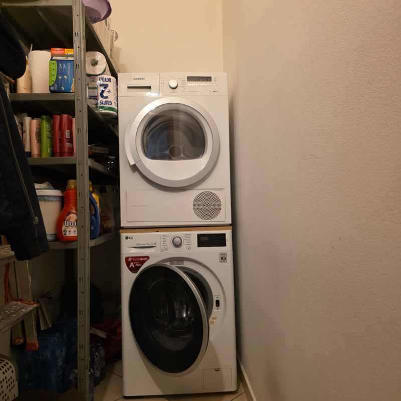 disponibile in centro Lonigo, al piano rialzato, appartamento completamente ristrutturato compost...