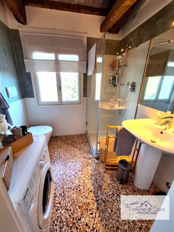 CENTRO STORICO - In ottima posizione comoda a tutti i principali servizi proponiamo elegante appa...