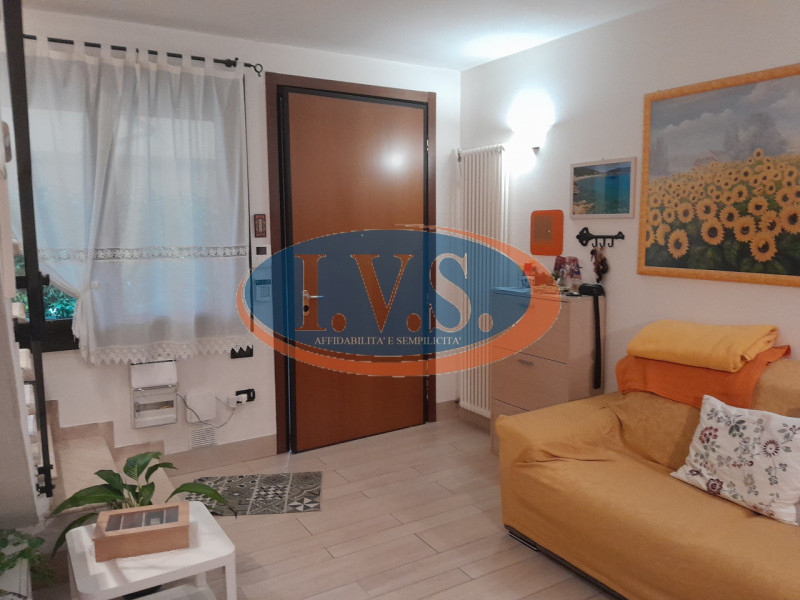 CASTEGNERO (VI): Situata in un quartiere residenziale tranquillo, proponiamo PORZIONE DI QUADRIFA...