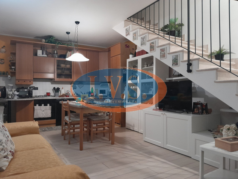 CASTEGNERO (VI): Situata in un quartiere residenziale tranquillo, proponiamo PORZIONE DI QUADRIFA...