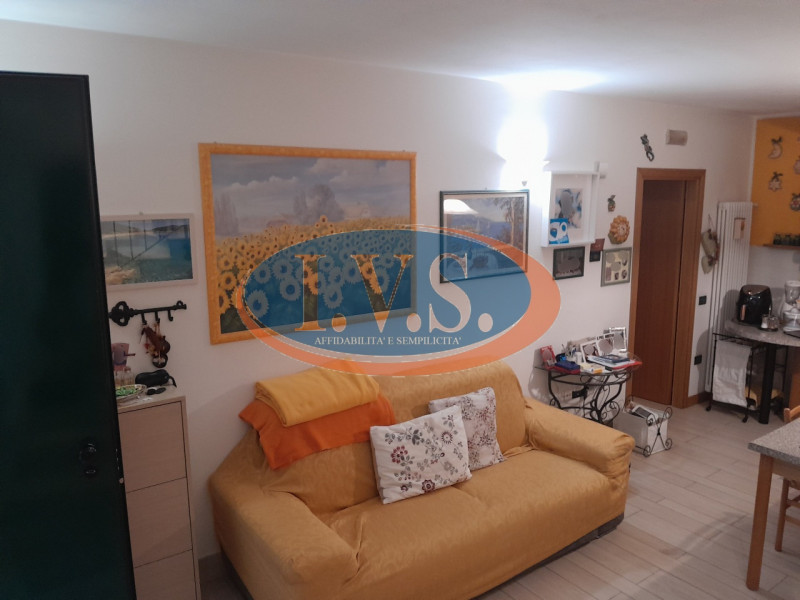 CASTEGNERO(VI): in un quartiere residenziale molto tranquillo proponiamo PORZIONE DI QUADRIFAMILI...