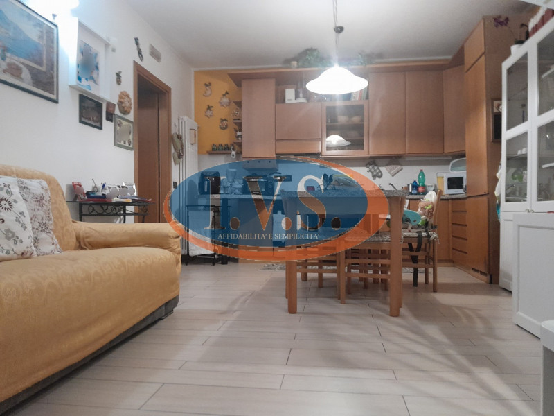 CASTEGNERO(VI): in un quartiere residenziale molto tranquillo proponiamo PORZIONE DI QUADRIFAMILI...