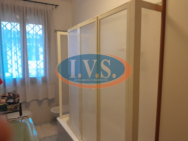 CASTEGNERO (VI): Situata in un quartiere residenziale tranquillo, proponiamo PORZIONE DI QUADRIFA...