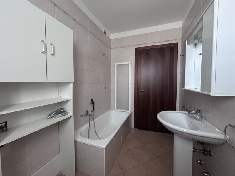 VILLAVERLA CENTRO: APPARTAMENTO BILOCALE TUTTO ARREDATO  situato al terzo piano con ascensore, te...