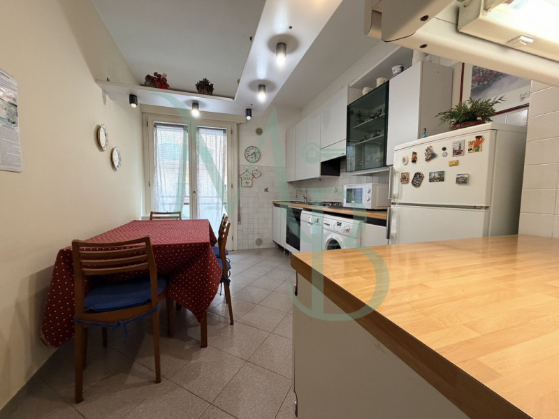 PADOVA - ARCELLA: Immobiliare MB propone in esclusiva luminoso appartamento quadrilocale situato ...