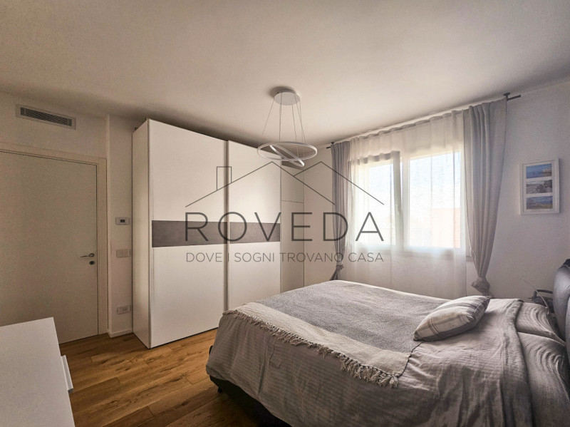 SILEA 

RIFERIMENTO: SI4

L'agenzia Roveda Immobiliare ha il piacere di presentarvi questo appart...