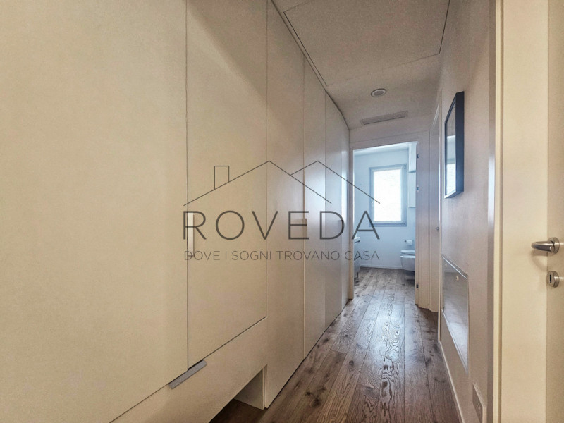 SILEA 

RIFERIMENTO: SI4

L'agenzia Roveda Immobiliare ha il piacere di presentarvi questo appart...