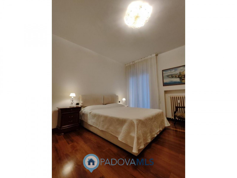 Immobile in esclusiva al Gruppo Padova MLS
Nella zona più esclusiva di Abano, su elegante palazzi...