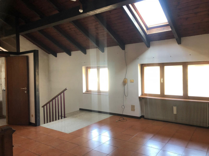 Schio: casa centrale con ampio giardino e garage €220.000 info 0445 824740 
Elena 3791537842

Buo...
