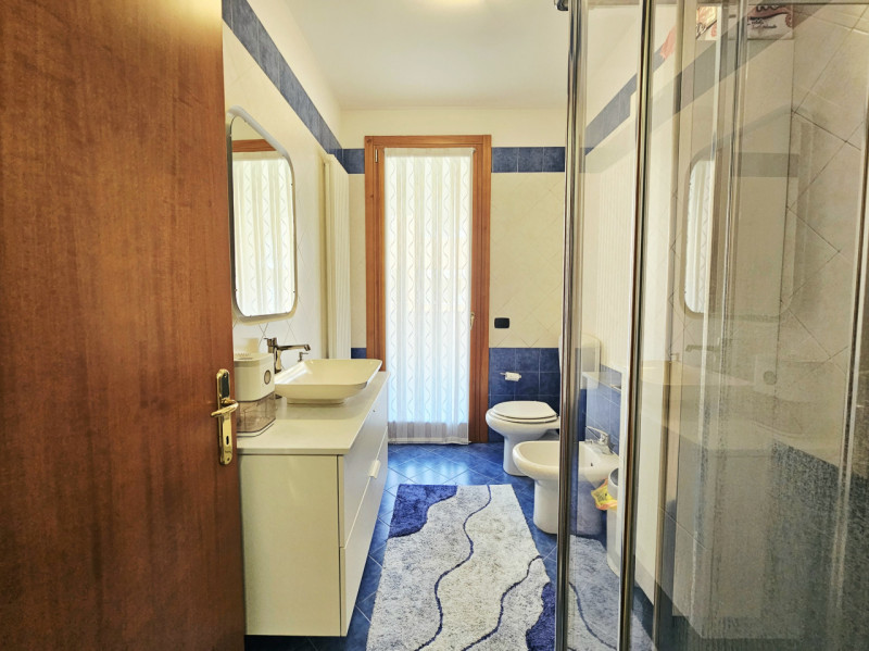 Proponiamo in vendita a Pozzonovo, all'interno di un piacevole quartiere residenziale, un apparta...