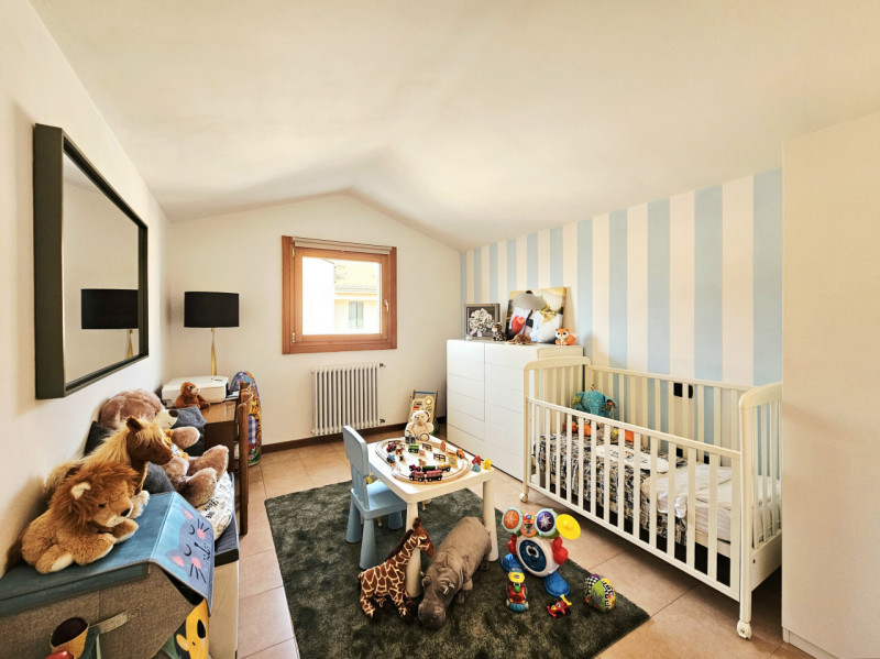 Proponiamo in vendita a Pozzonovo, all'interno di un piacevole quartiere residenziale, un apparta...