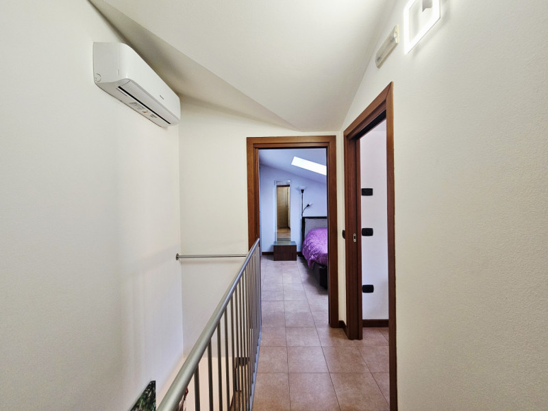 Proponiamo in vendita a Pozzonovo, all'interno di un piacevole quartiere residenziale, un apparta...