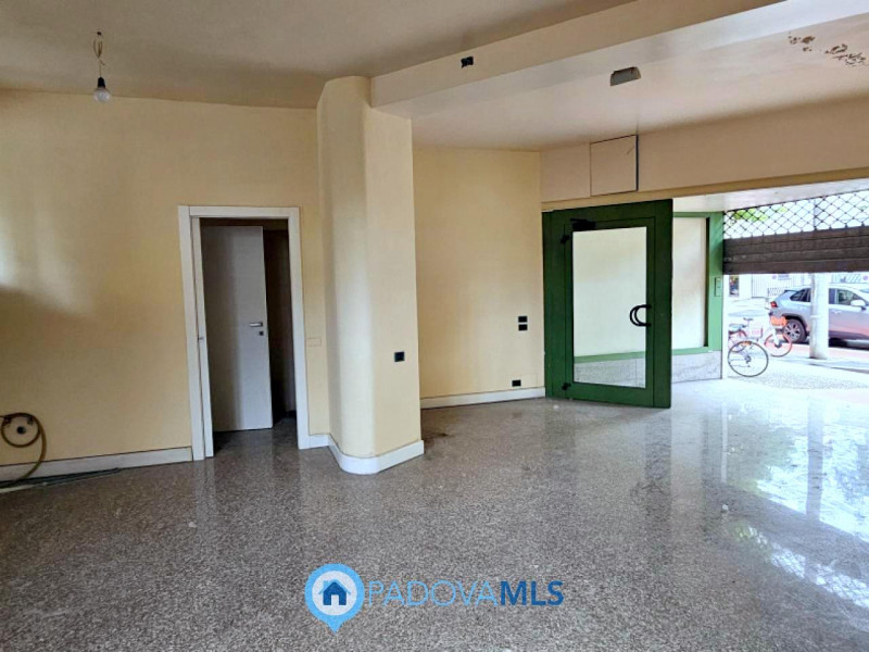 Immobile in esclusiva al Gruppo Padova MLS

PADOVA Via Facciolati Presentiamo un'opportunità unic...