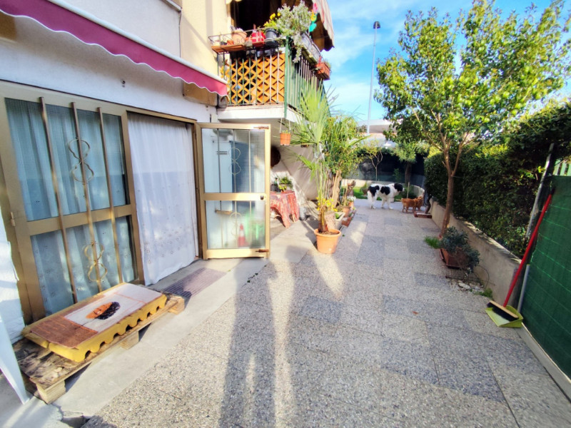 PORZIONE BIFAMILIARE CON GIARDINO AD ARCELLA-SAN BELLINO €.245.000 rif.CL514

Nel cuore del quart...