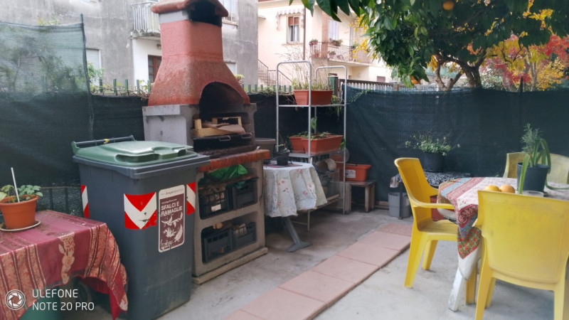 PORZIONE BIFAMILIARE CON GIARDINO AD ARCELLA-SAN BELLINO €.245.000 rif.CL514

Nel cuore del quart...