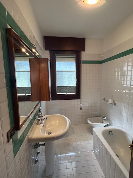 PONTELONGO CENTRO – Classe energetica “E” Ep,glnren 159,10 Kwh/annomq..

Proponiamo in vendita ap...